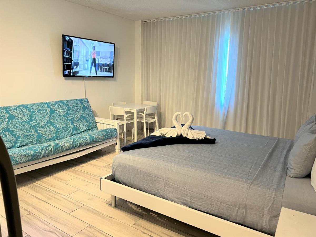 Ocean Front Units At Miami Beach Exterior foto
